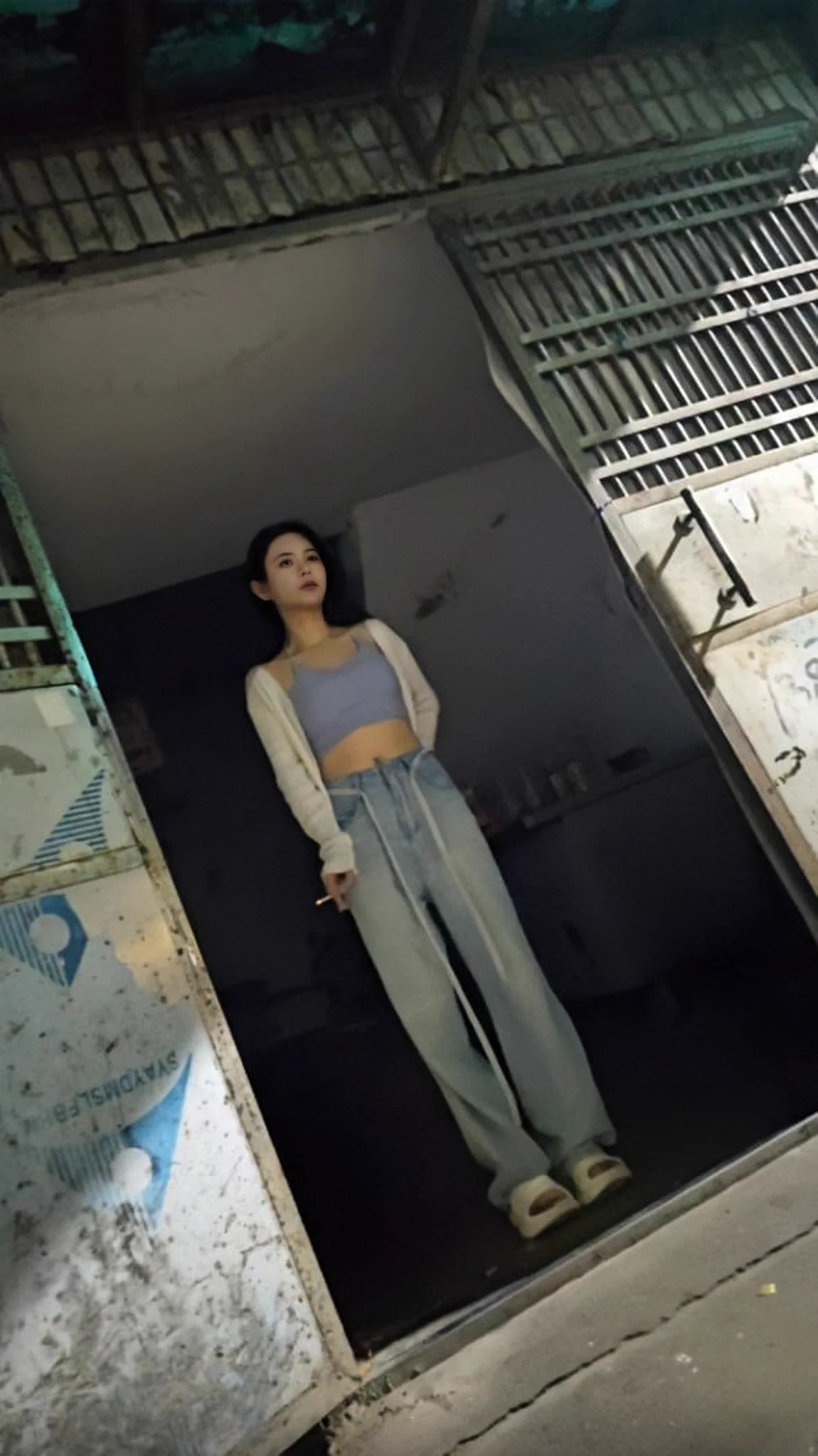 狼友们，逛巷子时遇到她你会犹豫吗？2张10分钟爱情 #站街 https://t.co/A8FPPgIqNn