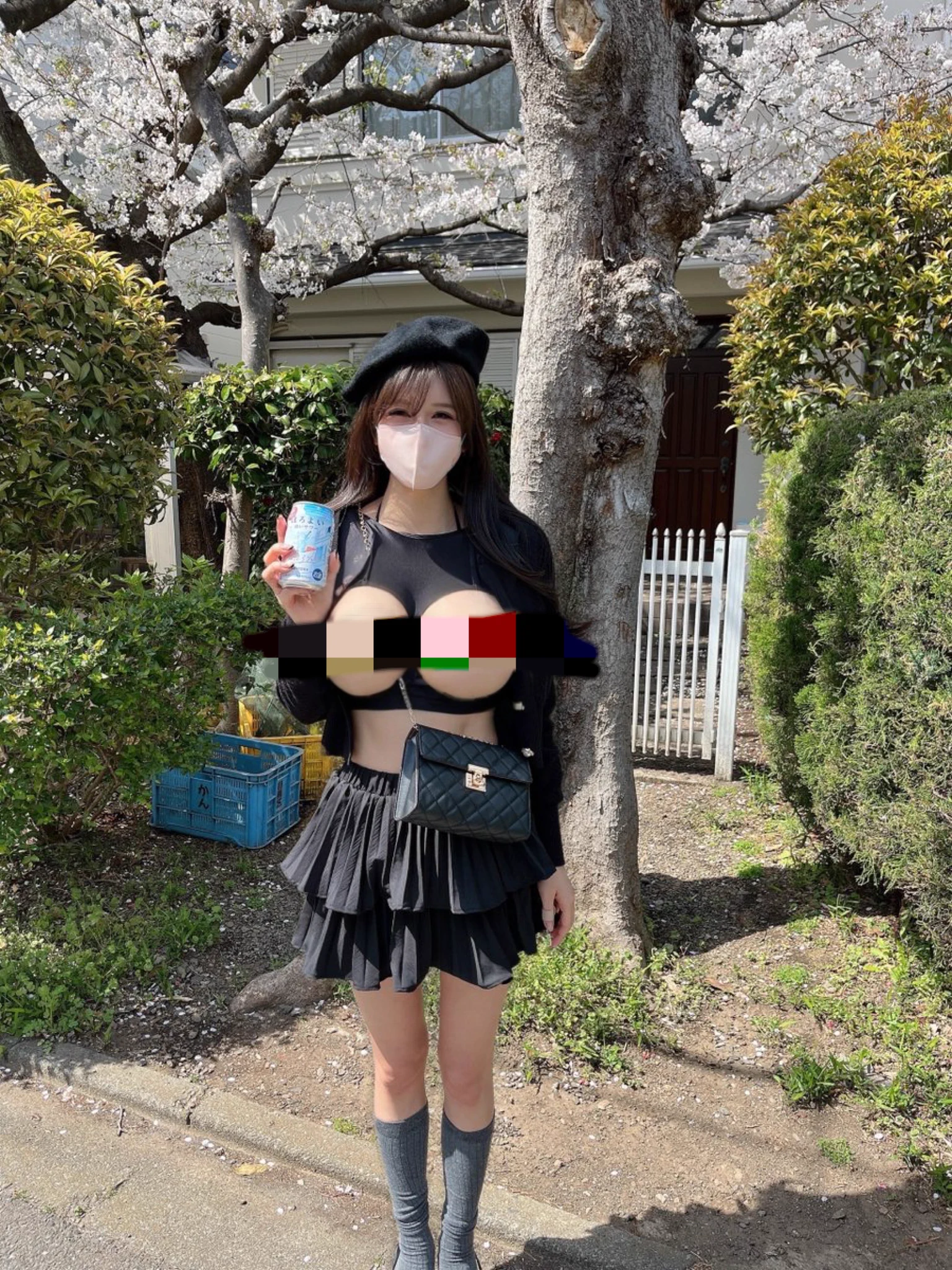 実は先日ガチ酔いして外でポ 口リしてしまいました...こちらのモザなし画像は「いいね」＆「リポスト」してhttps://t.co/D8dwrTaWa2👆に登録すると見れます。（すぐ消します） https://t.co/joRwvRLJQc