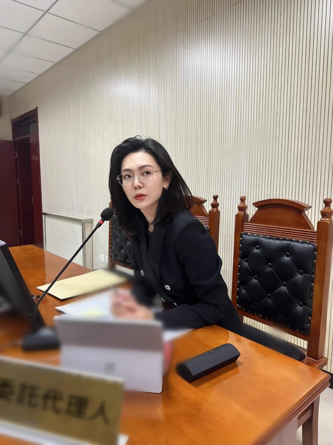 穿律師袍跟你做愛 你敢嗎？？#敢打敢 #熟女律師 #轉推留言報名賴：th8628 https://t.co/a5KbMJpMCi