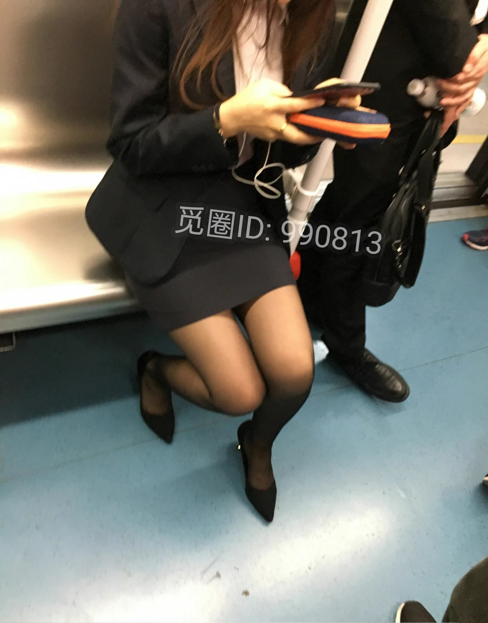 制服黑丝极品少妇美腿#黑丝制服 #黑丝腿控 #黑丝诱惑 https://t.co/QqOLaQwEEU https://t.co/Ppb0RmCbzn