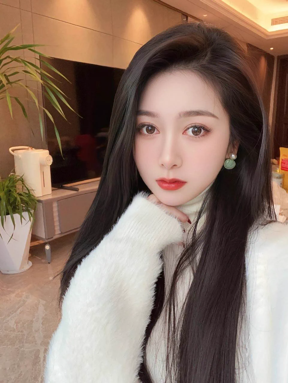 回想上周😍！成熟的人夫真招人喜欢，聊了没几句就被他色情笑话搞的欲望满满🥰我也就欣然同意了他的无理要求，可能太久没射，在我的口活下，三分钟就就射了🤣这周我还没破处呢😆有没有想帮我这周破处的？主页私信我我挑一个😜 https://t.co/qdRs1feoO0