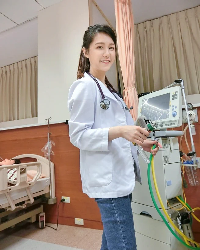 在電梯做愛啊 你敢嗎#護理師 #轉推有驚喜福利 https://t.co/ONeo002w05