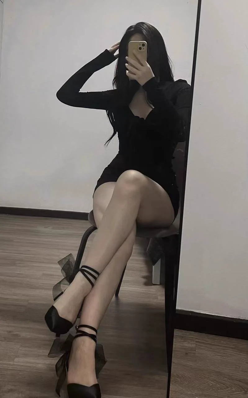 深圳 女S足模 985艺术系生好看情商高 https://t.co/sSzUAhv8Of