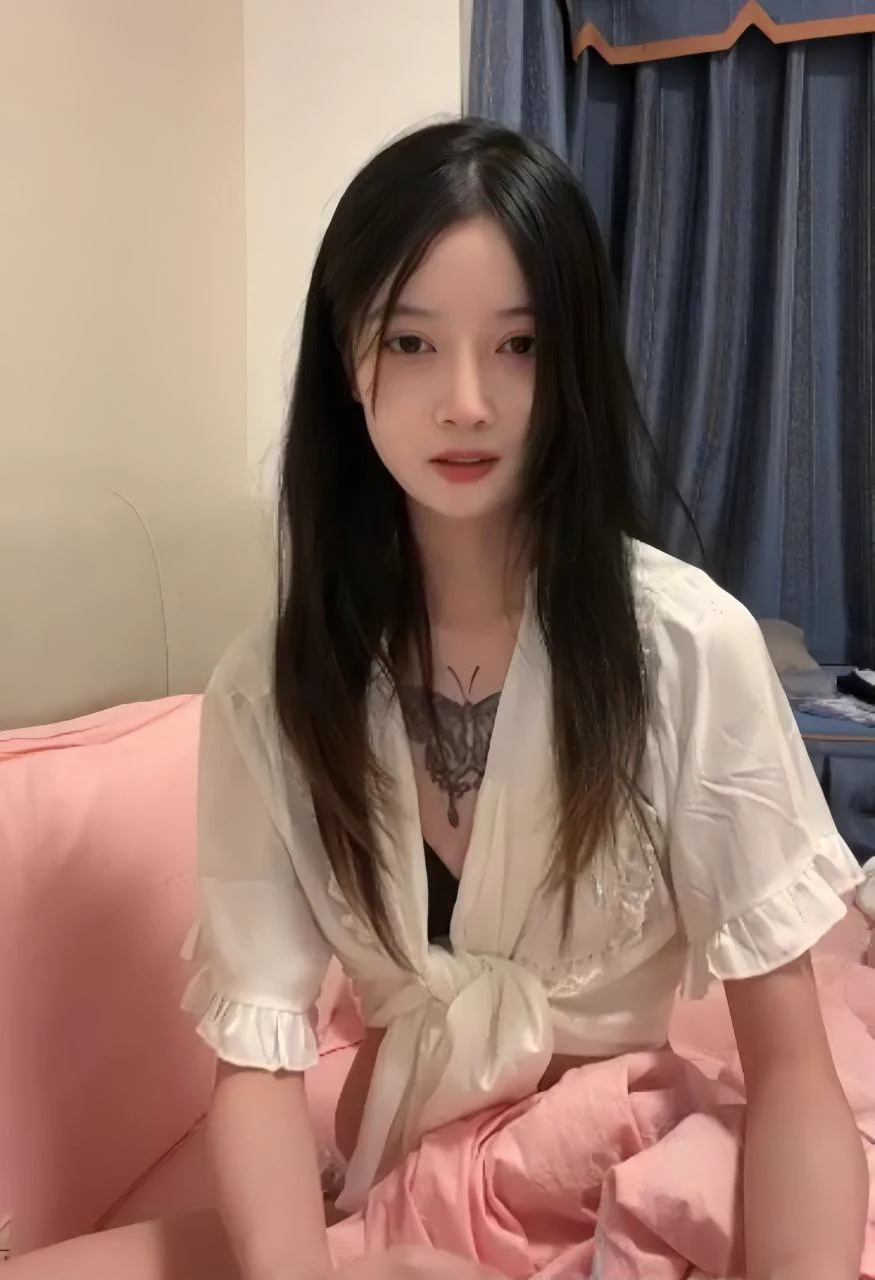 小蝴🍑蝶会飞 貌美如花与金主深喉口交、吮吸手指、爆操后入投稿💌：@SexytoBaby@SexytoLady@SexytoDoll@SexytoGirl https://t.co/PMApOI7DvD