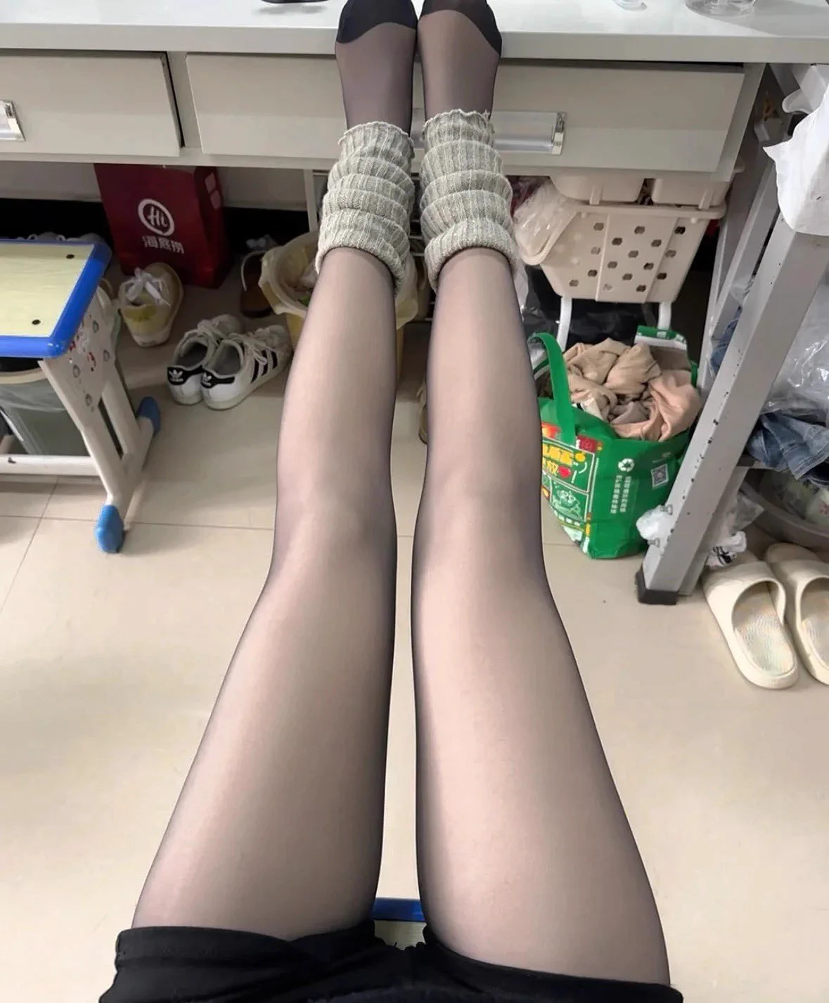 明天就要检验帅哥py的几把和技术咯 要不要穿黑丝呢 怎么还有点小紧张 你们都希望自己的py第一次见面怎么穿 https://t.co/Zf3oEGGHN0