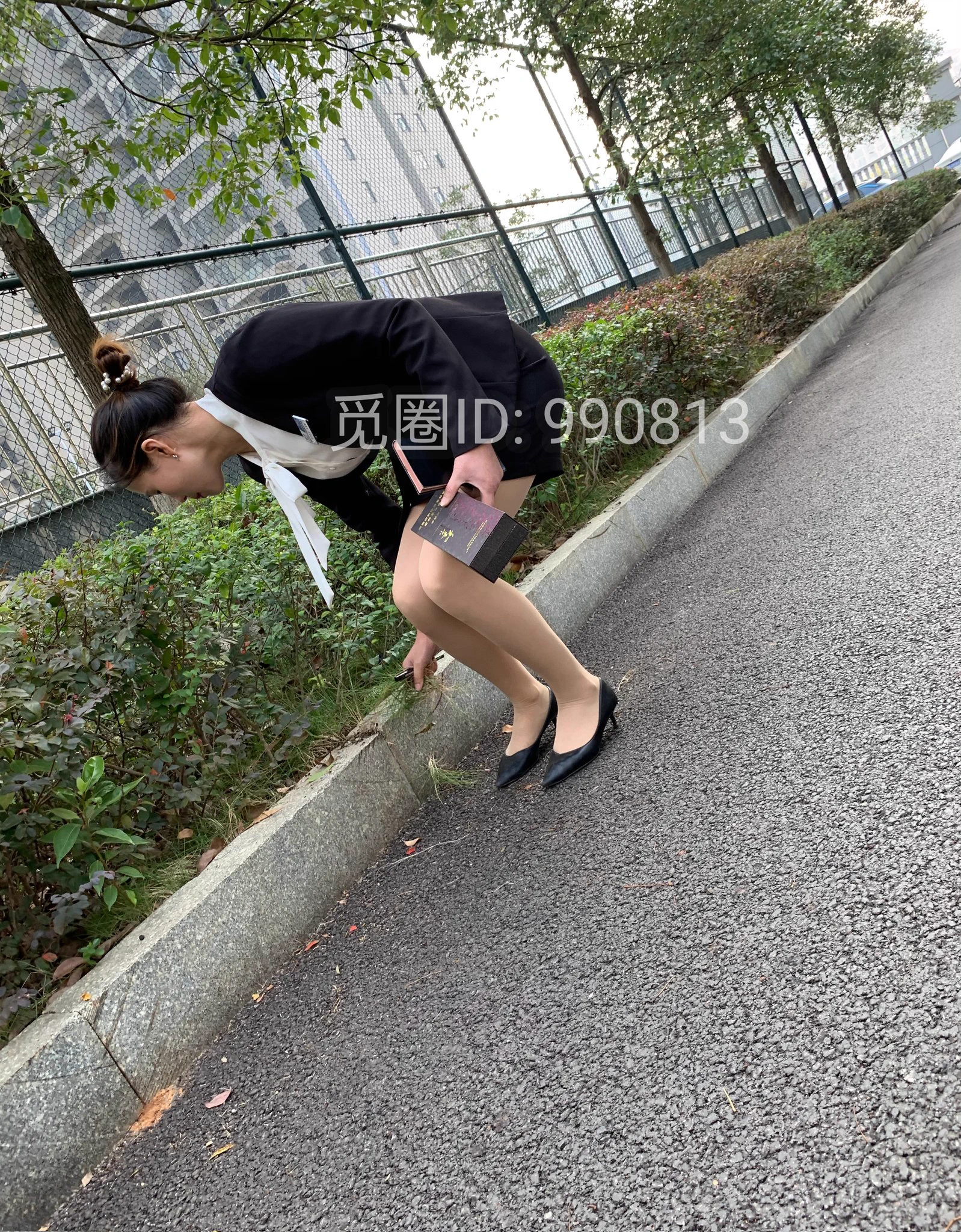 制服肉丝极品骚管家#制服 #丝袜腿 #街拍美腿 #街拍 https://t.co/uACX5nM7BD