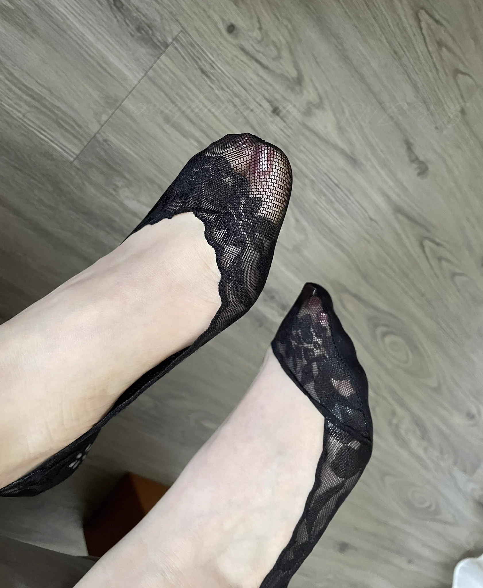 隱形襪有人喜歡嗎#戀足 #原味卖家 #原味 #隱形襪 #玉足 #美腳 https://t.co/UfyYXw1zdP
