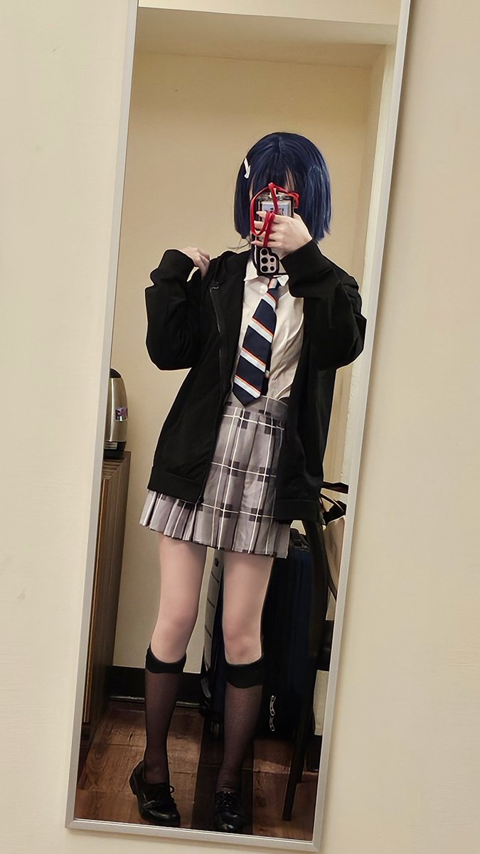 女子高生🌊 https://t.co/yP4wSsFmwo