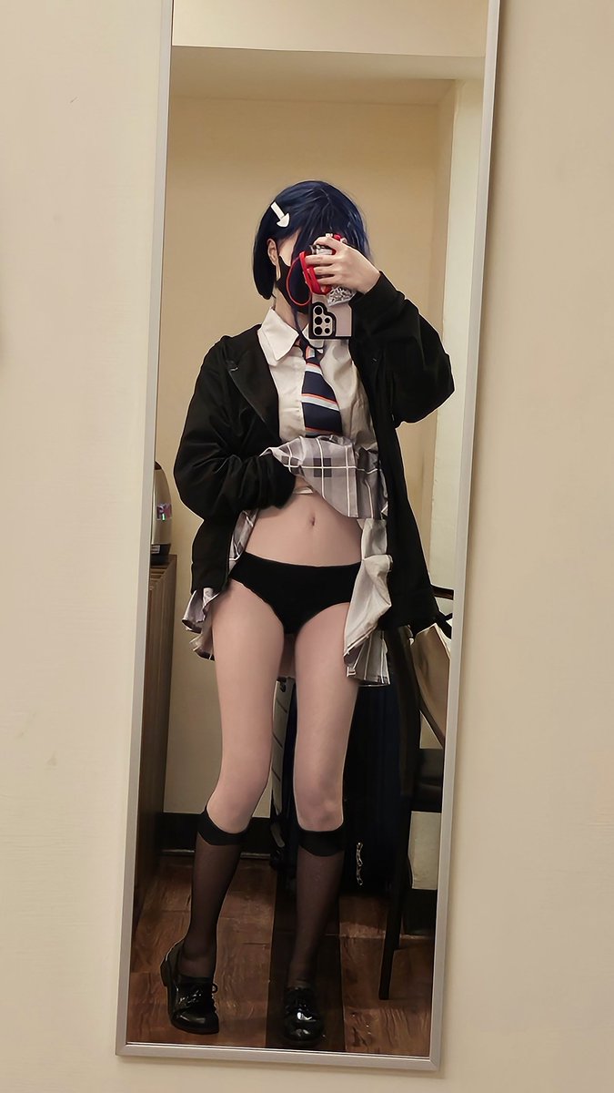 女子高生🌊 https://t.co/yP4wSsFmwo