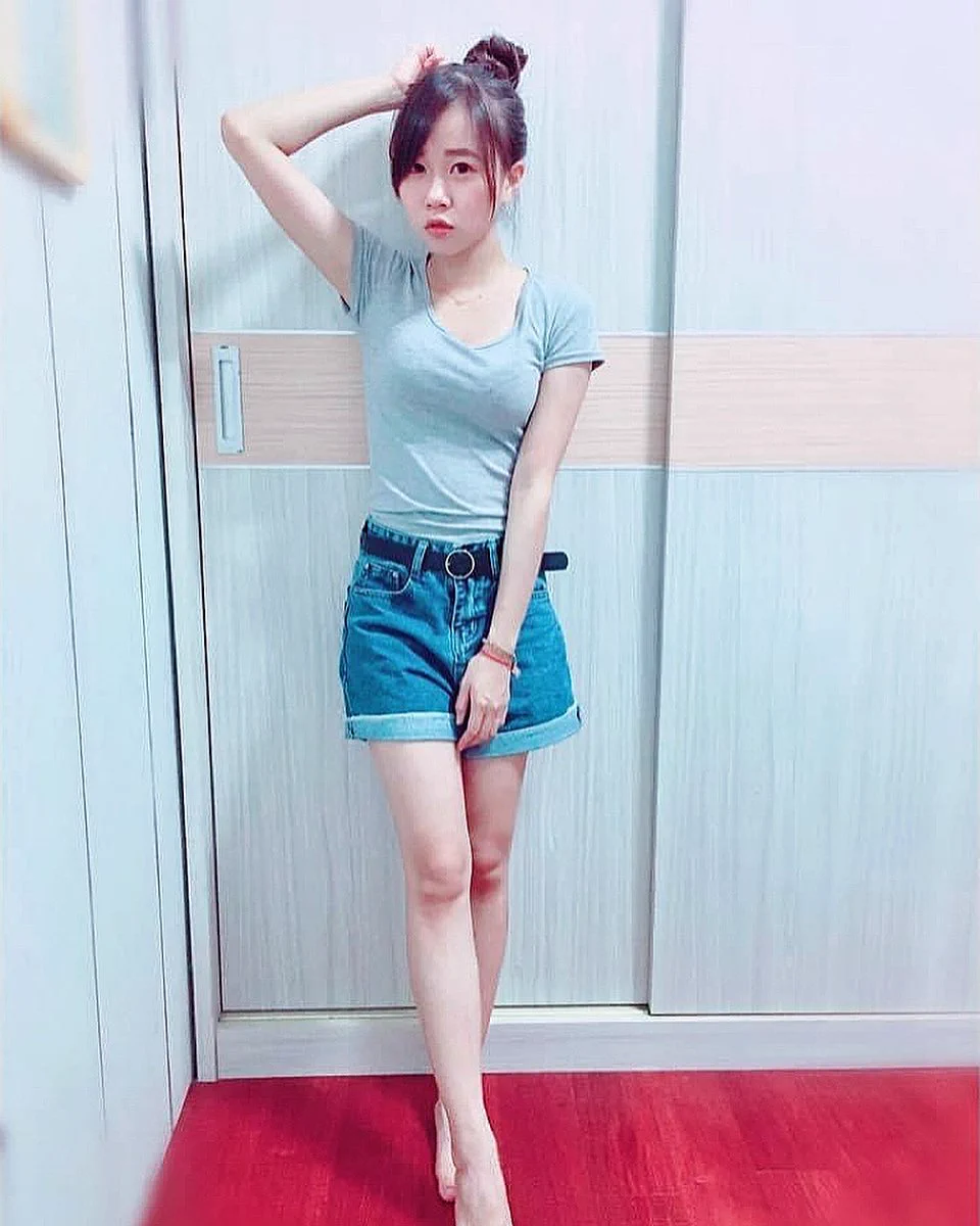 28歲 護理師😜內心是小色女 喜歡被舔奶頭 舔耳朵 摳下面 留言520 給私密照 限時48小時 https://t.co/MyRa2O9oph