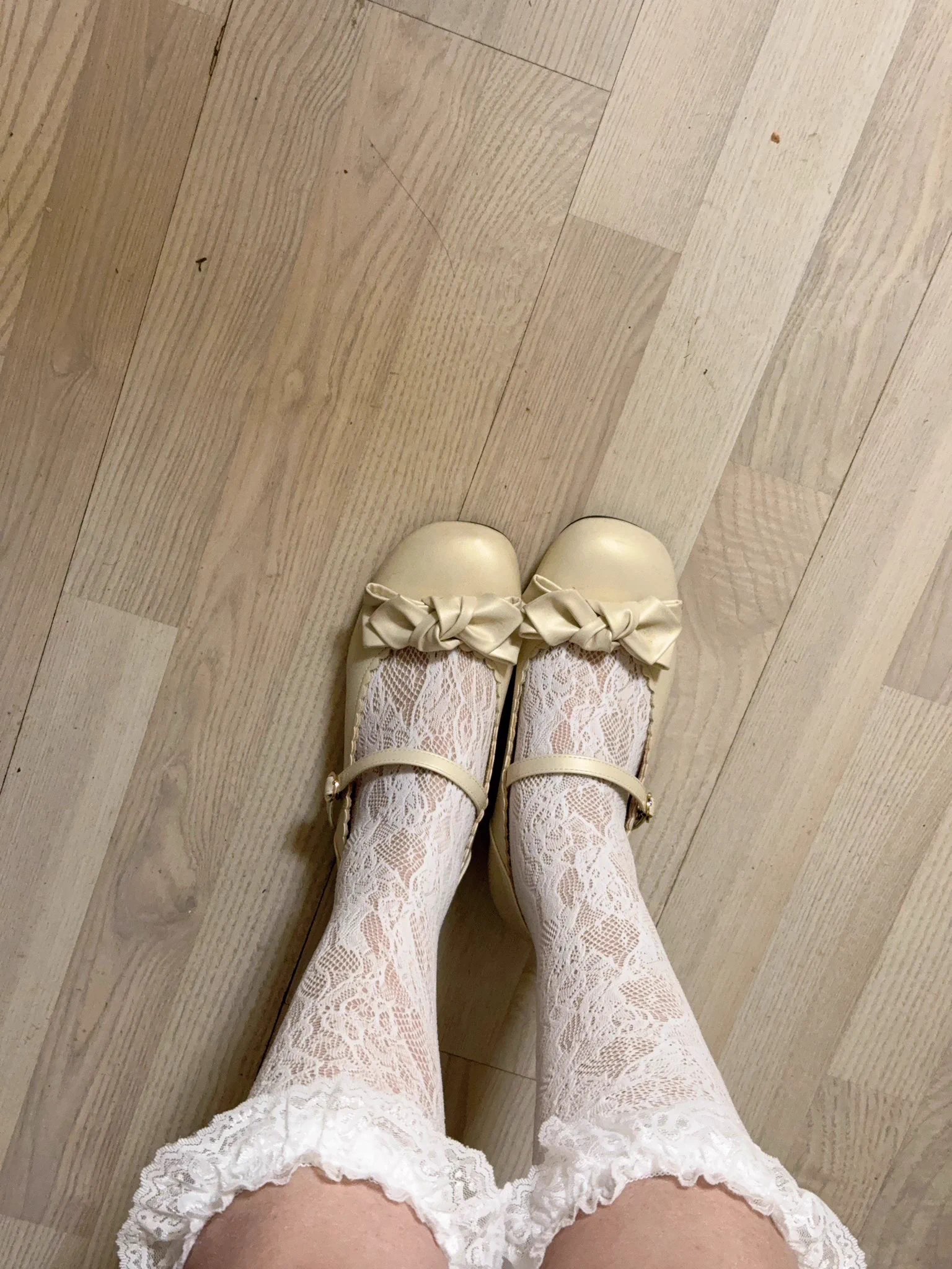 臭臭的蕾丝袜袜^^ https://t.co/ImX4G7e2tf
