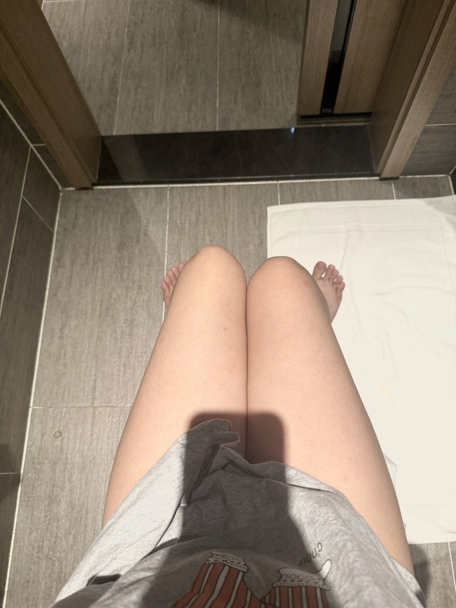 一起拉屎吗 https://t.co/RFiCP7Rtim