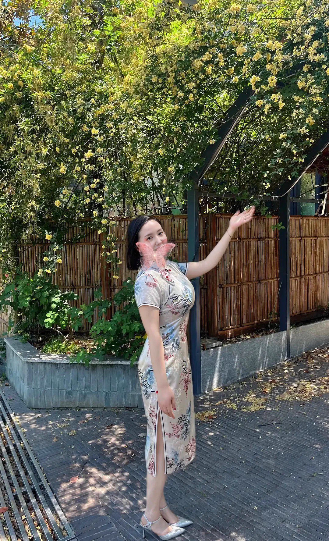 旗袍旧照#大屁股 #BBW #肉肉女孩 #粗腿 #胖mm #大码女孩 #鉴屌 #鉴鸡@007share @HZDS111 @wqganenshi_ @tankebuluo1 @tbzt2024 https://t.co/s4dt8UHMAm