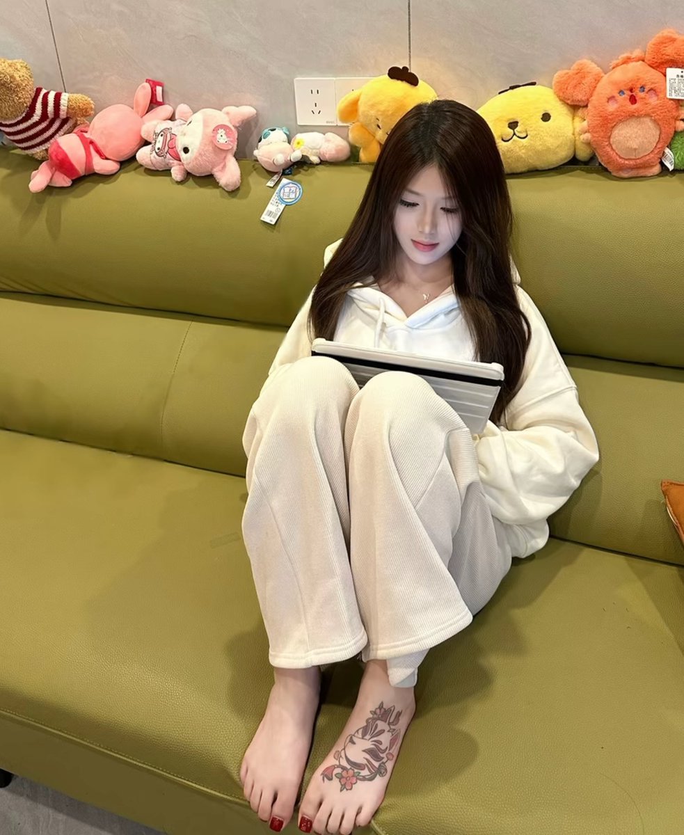 sb快往脚上看

电报犯贱聊天群：https://t.co/lWYy377ztE

#精神小妹 #无脑上供  #冤种  #舔狗  #白给 #红框挑战 #男M任务 #贡畜 https://t.co/cHfjiTqmEY