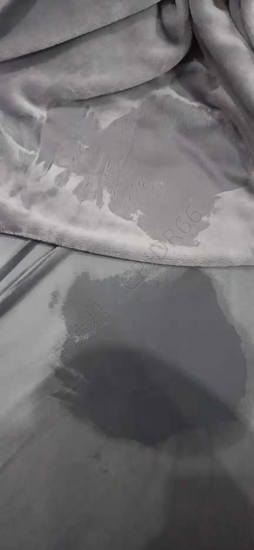 处女喷水是什么感觉？ 17妹子，没有性生活（上）都是水，透明无杂质，这妹子喷的是真多。处女都可以，你还在徘徊犹豫？宁可在实践中失败，也不要在徘徊中等待 https://t.co/kYtHzpA29g