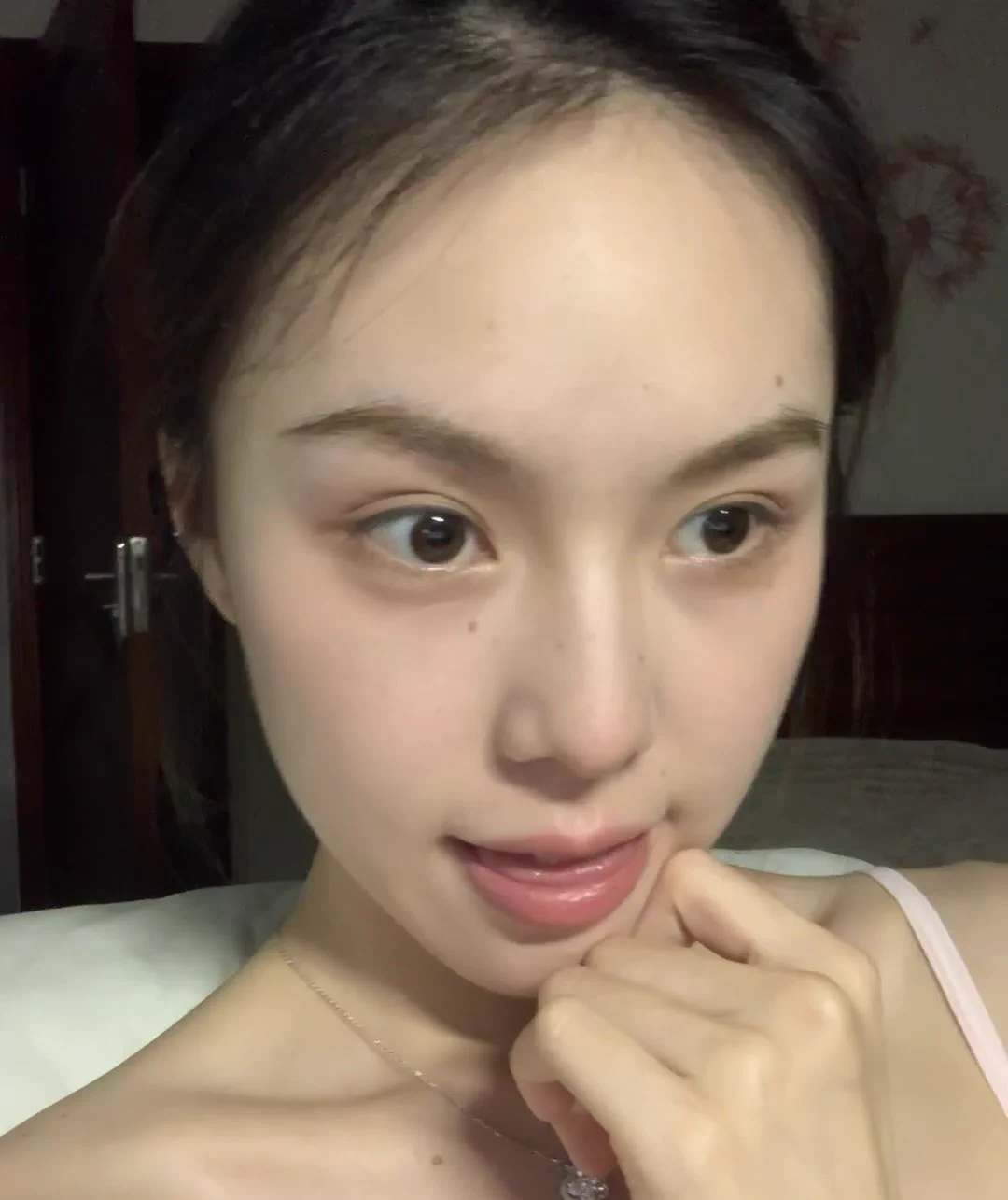 咋感觉有点湿湿的了，想试试老师的水多不多了， 今天周末了，老师有时间，约吗 ？关注➕转发🥰私信报名🙋 https://t.co/dntP4DnQDl