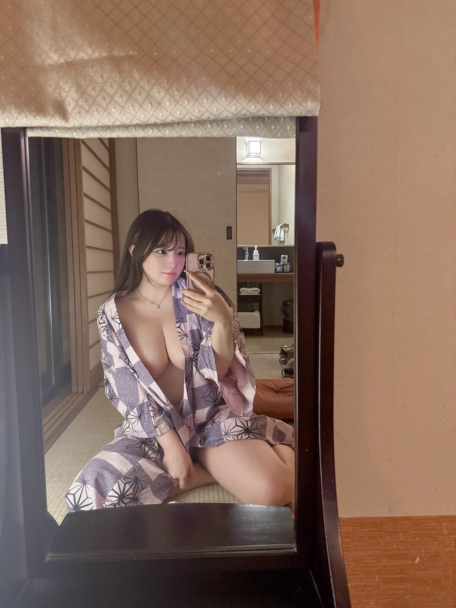浴衣は下着つけないよね？ https://t.co/L9xg0ujsAp