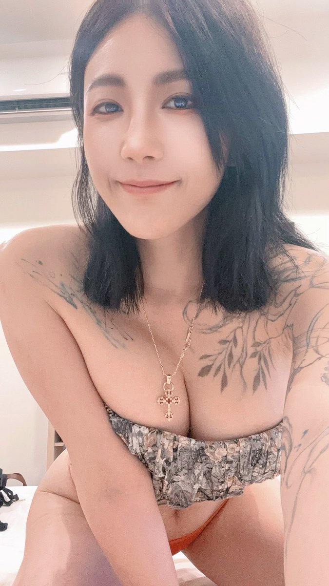 如果我是一朵鮮花 你會想做什麼😋 https://t.co/FEIXsvSfDw