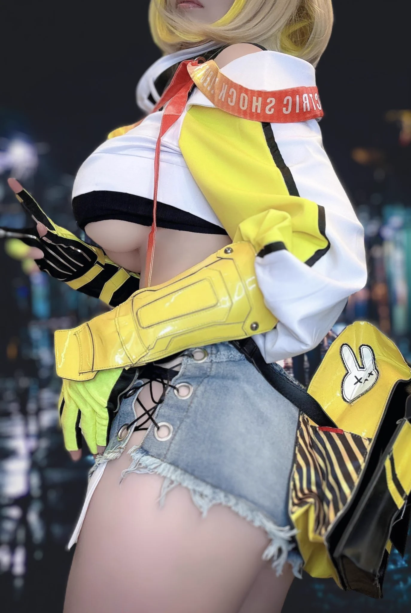 下からエレグ💛🔌 https://t.co/9SsjzPNTTq
