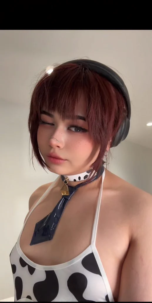 My content is on sale for 35% off today btw!! Come grab it if u wanna see 800+ vids/pics of me 🥹🩷 https://t.co/E0XlheNIGK https://t.co/Mv3JXXXluJ