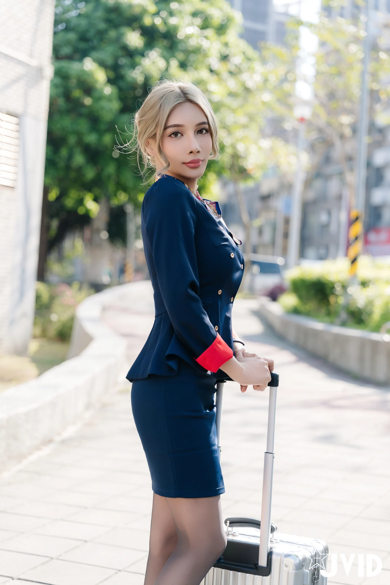 ☆熱門解鎖★【93P美腳G乳新人首發】抖S金髮空姐《畇安Yuna》✈️約砲失戀M男安迪💔制服褪去的情慾挑逗計🔥光滑黑絲下的踩壓蹂躪歡滿頂🦶褲內巨龍探入粉嫩蜜穴失控呻吟💦創作者：@D_LY927模特兒：@YunAn819013#JVID https://t.co/a6f5AJY8oz