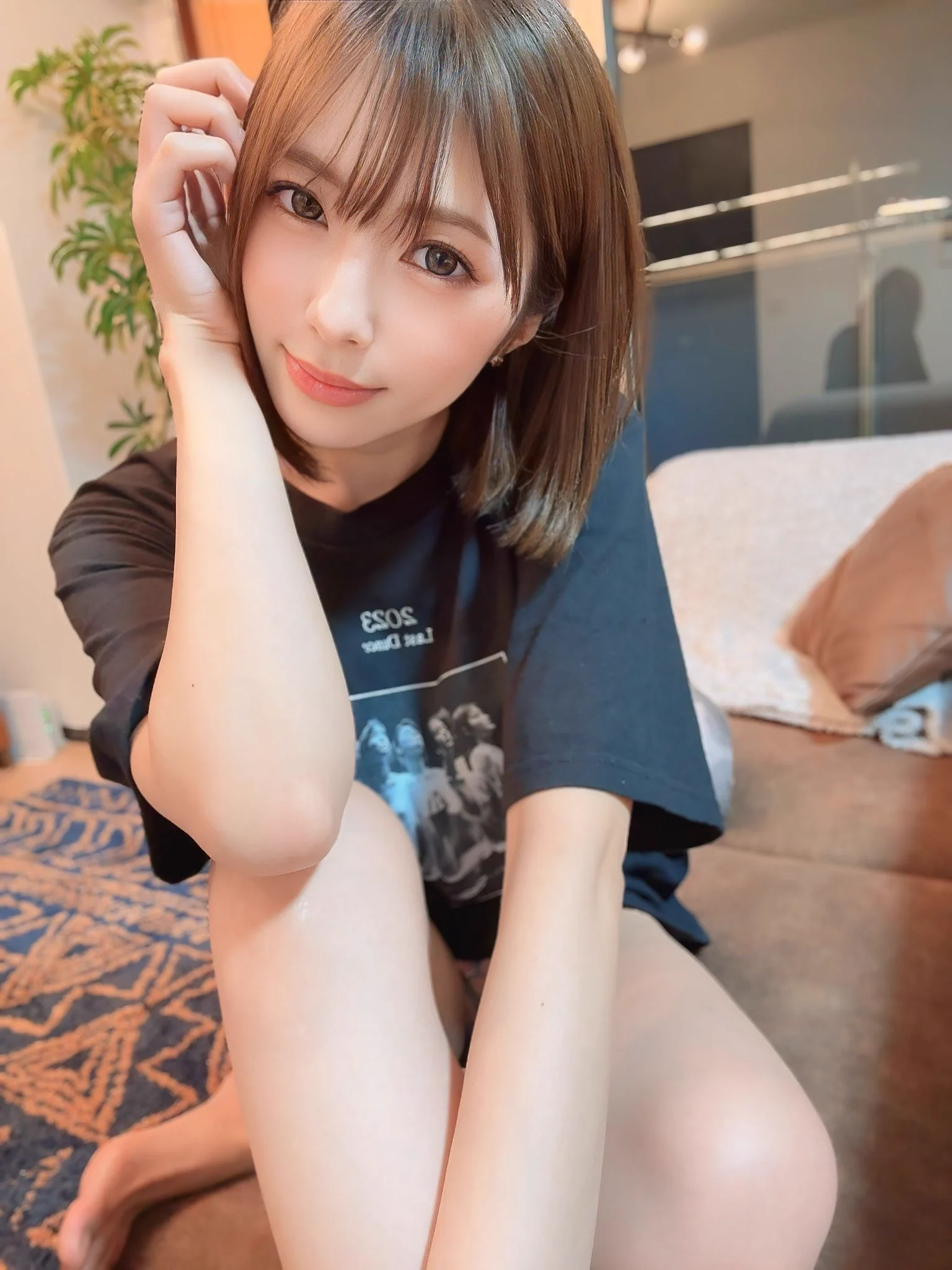 おはよん☀️みんな8woman Tシャツ、もう届いたみたいやね🥰💕ふふん私も友達と着る分、買っちゃった✌️えへへみんなも一緒に着ようね❤️それでは今日も、元気に頑張ろう(●´ω`●)えいえいお〜✨✨✨ https://t.co/XcEG3n6yus