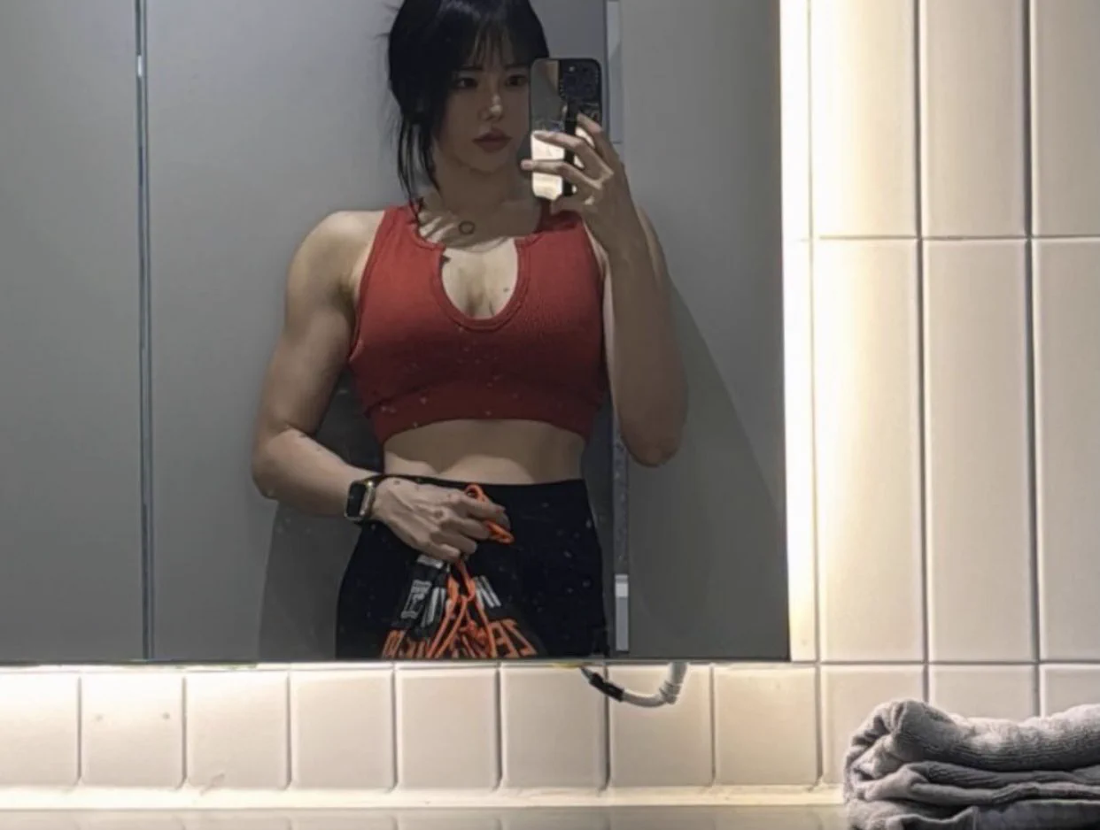 这里有听话的小狗吗？姐姐想五一放假天天龟责小狗，听话的小狗可以报名了。 https://t.co/rlSPQBSXDJ