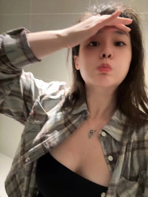 小姐姐是真优质，不知道有没有能匹配上的，电报在评论区 https://t.co/mVkfFGbXfa