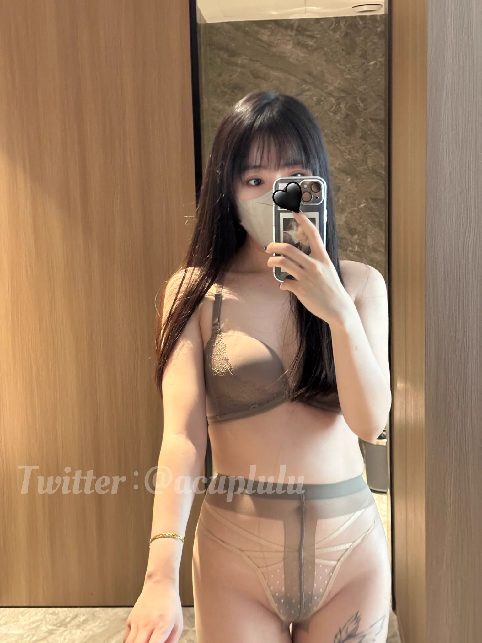 湿透脱了🔓解锁更多视频请私信 https://t.co/oYjbcAVC1u
