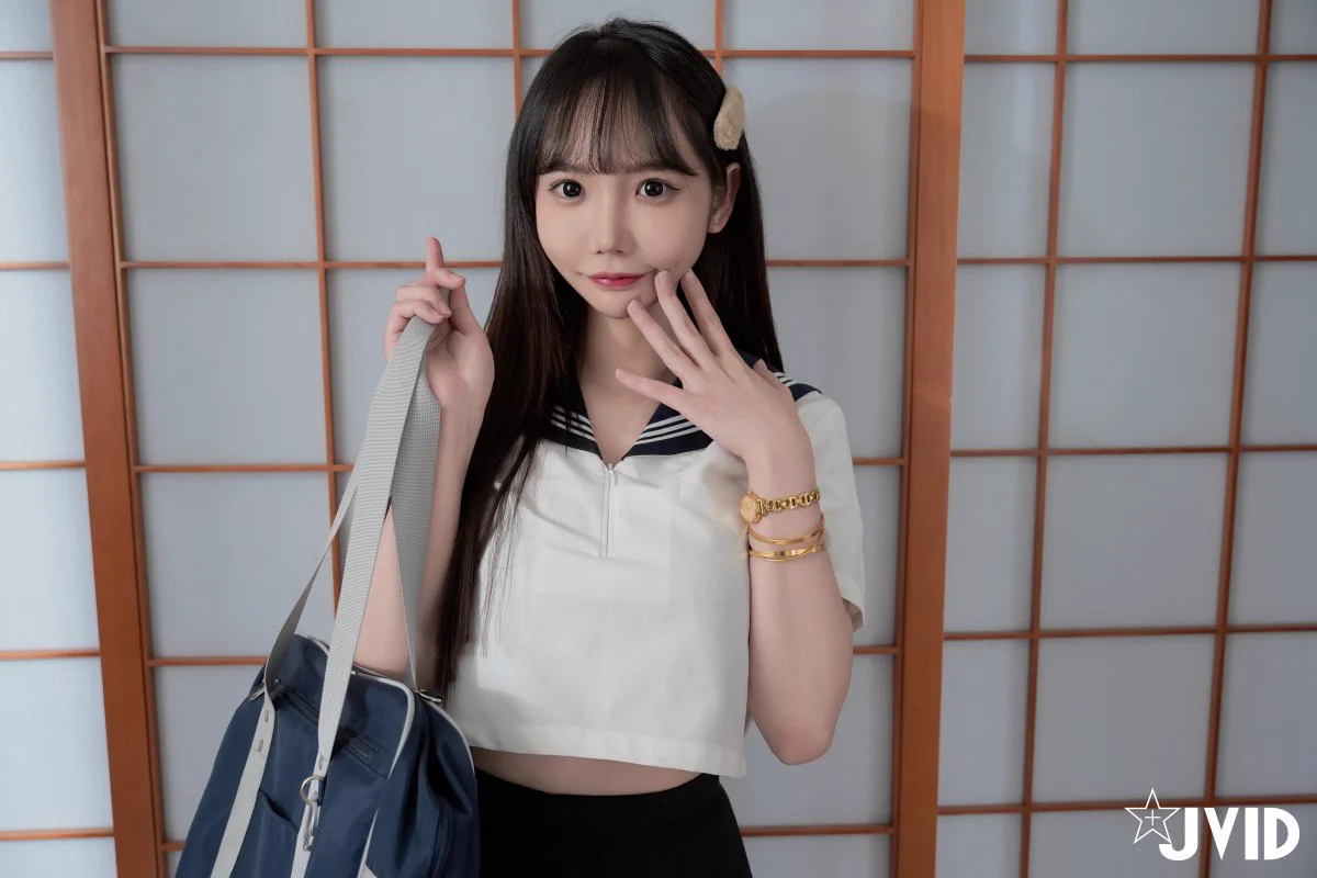 ☆熱門解鎖★你能從她的誘惑中全身而退，還是甘願淪陷？這是一場沒有退路97P視覺遊戲。阿莫，化身為主導誘惑的女玩家，用一件件服裝、一個個眼神、一道道命令，一步步瓦解你的理智。這不是愛情，也不是浪漫，這是一場高強度的感官挑戰。創作者：#阿金唷模特兒：#深田阿莫#JVID https://t.co/R1GRldEH5J