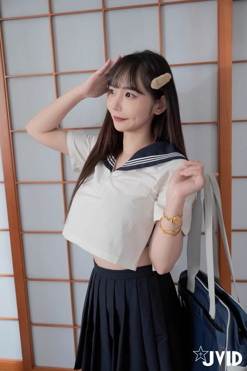 ☆熱門解鎖★你能從她的誘惑中全身而退，還是甘願淪陷？這是一場沒有退路97P視覺遊戲。阿莫，化身為主導誘惑的女玩家，用一件件服裝、一個個眼神、一道道命令，一步步瓦解你的理智。這不是愛情，也不是浪漫，這是一場高強度的感官挑戰。創作者：#阿金唷模特兒：#深田阿莫#JVID https://t.co/R1GRldEH5J