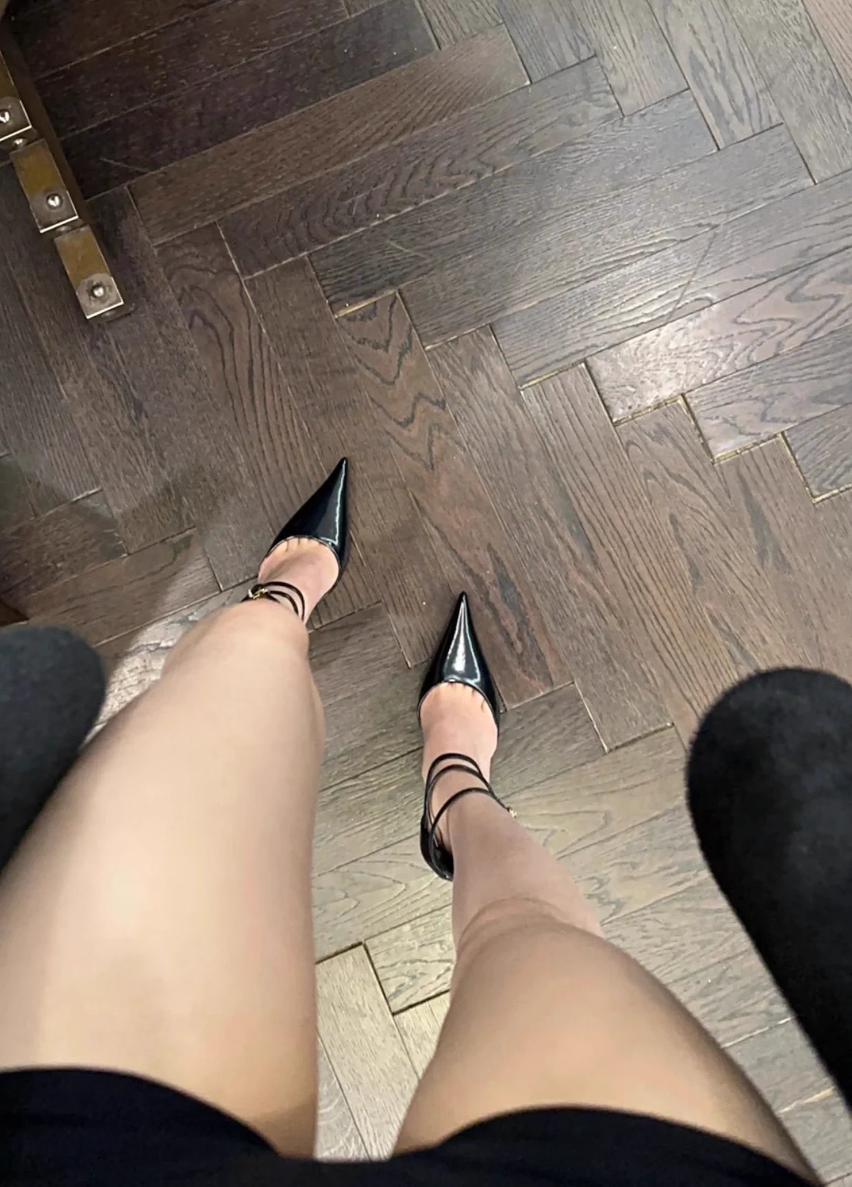 再把你那狗鸡巴往我脸上放一下试试呢？篮弦子给你踹碎#女S #羞辱 #傻逼 #公狗 https://t.co/KIBFHJ448E