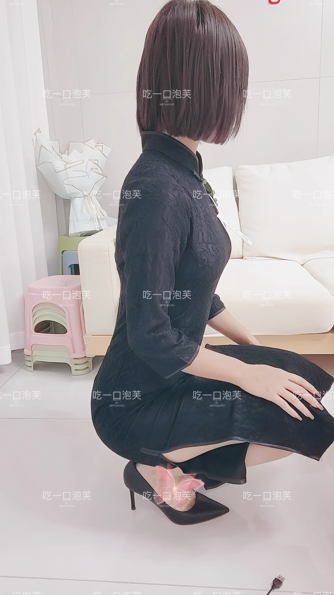 娃娃睡了，我还没睡呢，新买的衣服老公都没看，先穿上给你们看看，忽略我手上拿的东西😂身边没有合适的男人，你们让我怎么办 https://t.co/dIlM5UgUuj