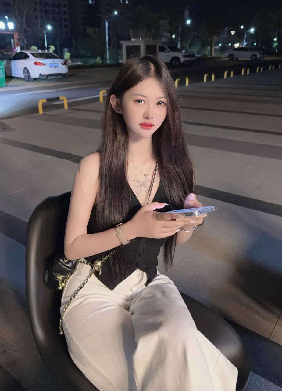 广东 18岁的学妹，高中就休学了，4天3夜，只要4k，超具性价比，比夜总会，外围之类的，好玩太多！ 干净又乖巧！感觉失去的青春 回来了😂致力全球🌍学妹【伴游】【包养】频道精品女生已过万，每日更新百位女生，只做良家兼职！看图tg ✈️ 群：https://t.co/PppeXtr49MTg 客服💁：@vip5568 https://t.co/O8xTyAtui3