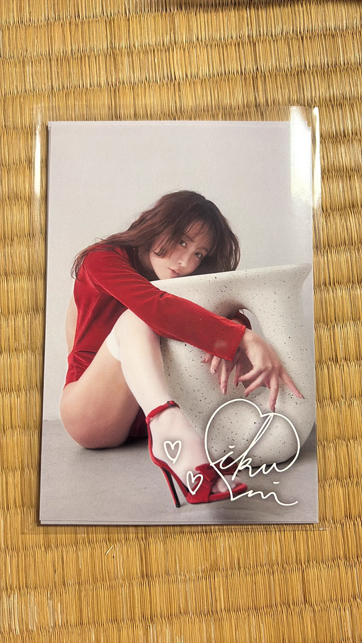 いくみさんオンラインくじ結果発表！A賞×1D賞×5（左1枚　右4枚）E賞×22（左からVer.1×7 Ver.2×5 Ver.3×10）F賞×40（各枚数は画像参照！）4枚目は10連特典！×6枚！最高のオンくじありがとうございました！！@193iKkyu3 #いくみ管理部 https://t.co/RyoaN4Csa3