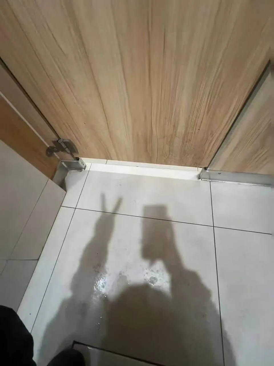 别催了！！！！！！上个厕所继续播！！！！今天不把这个大哥榨干不回家！！！！看我一会直接喷他脸上！！！！！！！ https://t.co/3ETG6XLx42