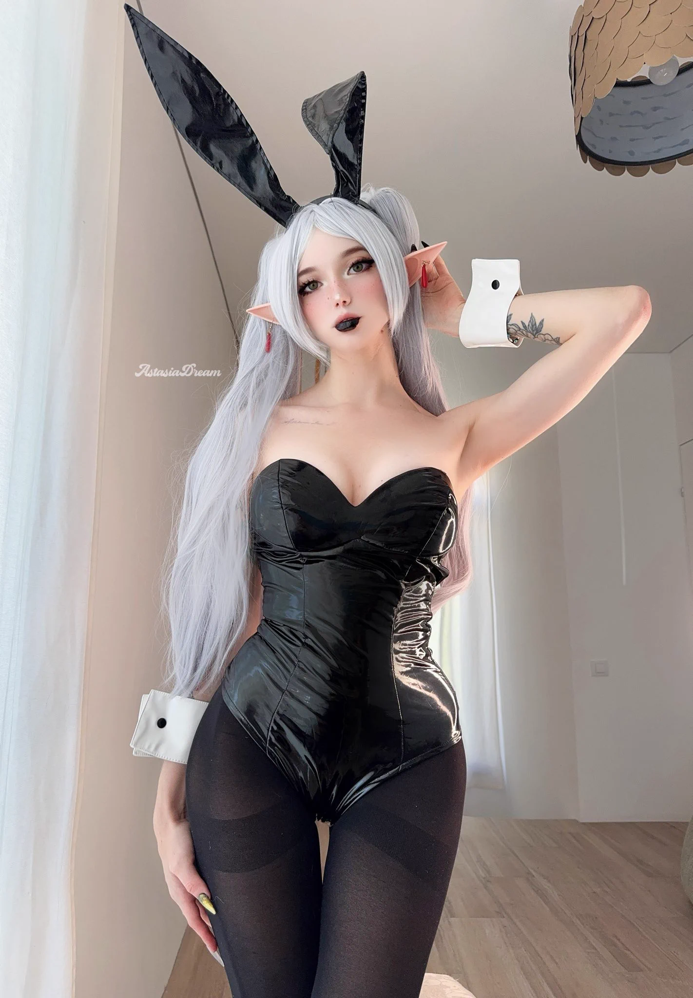 sending Frieren 🍒 pics in dms to everyone who says 'hi' https://t.co/srC81U2kaF