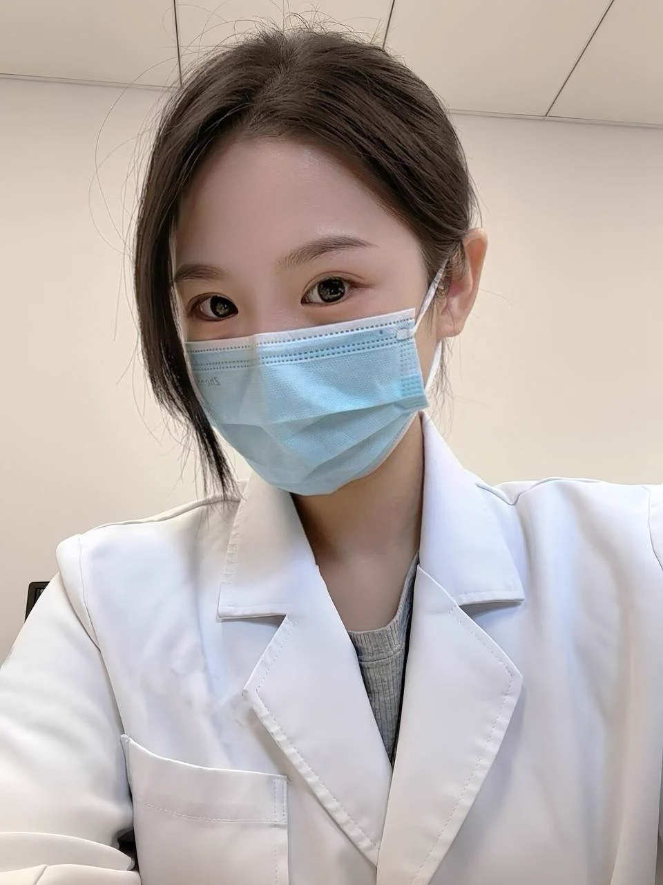 别问胸上的草莓是谁种的，只能说昨晚度过一个浪漫又激情的夜晚～被滋润后整个人的脸色都变得红润有光泽，性爱真的是女人最好的保养品，不过好像并没有被喂饱…其实我的要求并不高，过程坚持15分钟即可，达到这个要求的人会很少么？ https://t.co/9uhXrKKdQg