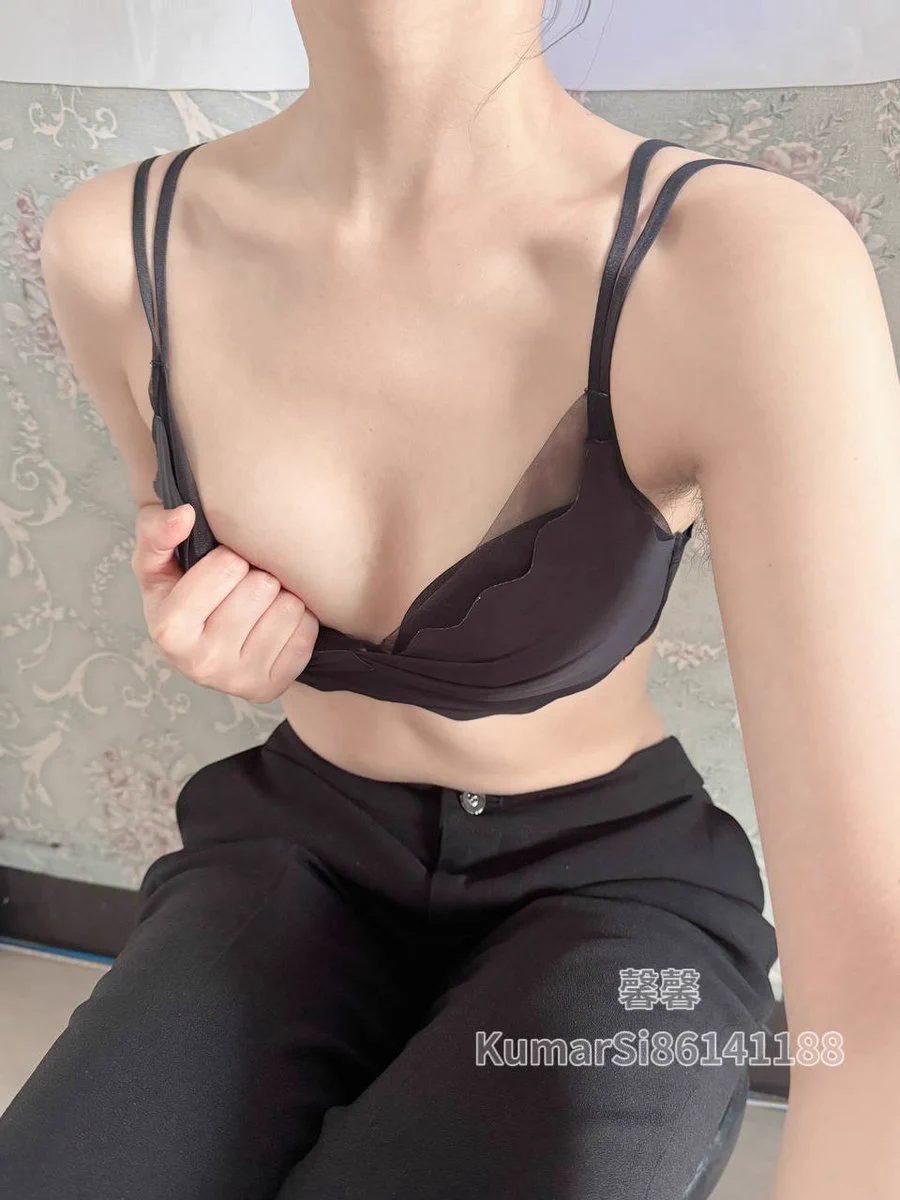 来发昨天答应大家的照片啦～自从老公去外地之后，一个月都见不到一次。最近值班也少，晚上真的太无聊了！以后得少刷推特了，全给我推些裸男这我真顶不住啊…每天晚上下面都是湿的… https://t.co/kIXqd2zas9