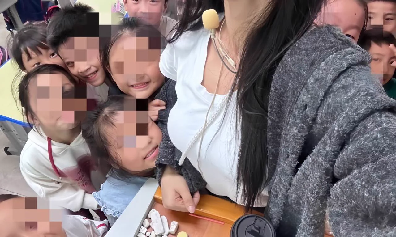 还不懂事的叫老师，你不应该让老师叫吗？ https://t.co/slPkIEn0Hf