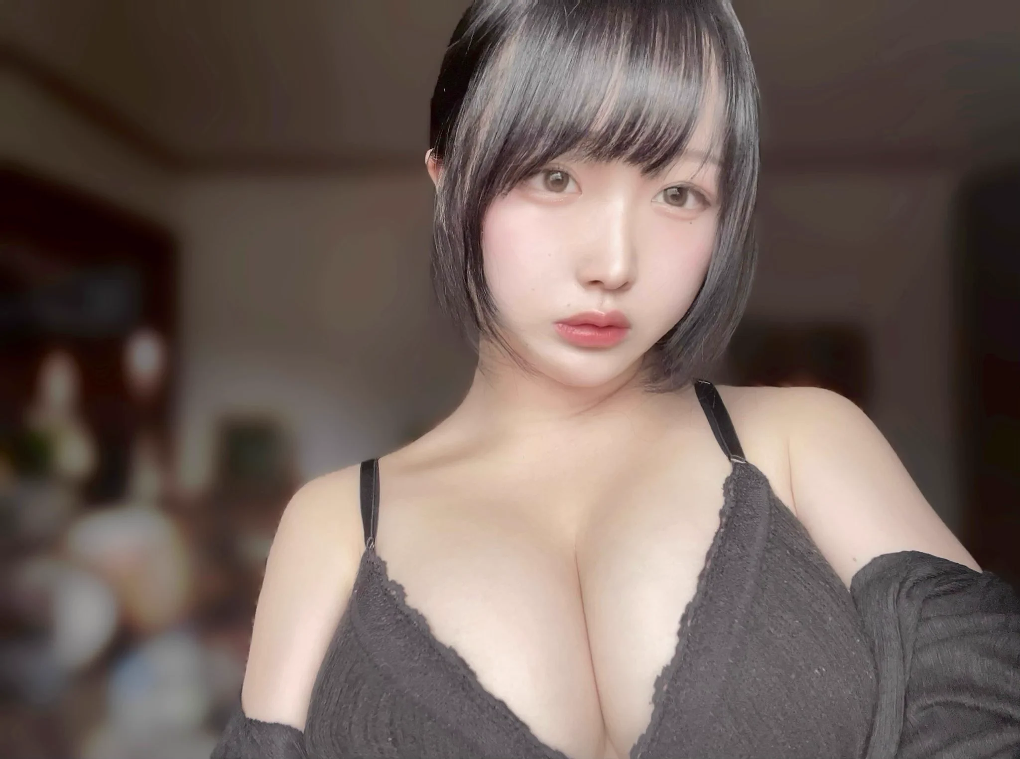 童顔なのに成長しすぎました https://t.co/xrf5JXu5rC