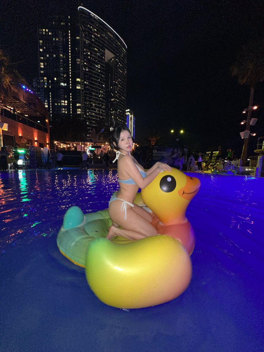 黃色小鴨鴨

-
一般平台不能放在都在VIP
https://t.co/3F53Ngef4P https://t.co/ZvBWEVyRV8