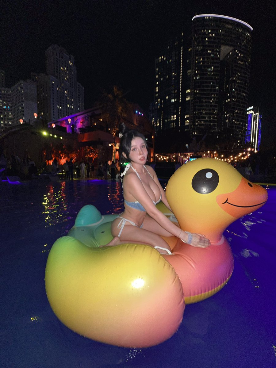 黃色小鴨鴨

-
一般平台不能放在都在VIP
https://t.co/3F53Ngef4P https://t.co/ZvBWEVyRV8