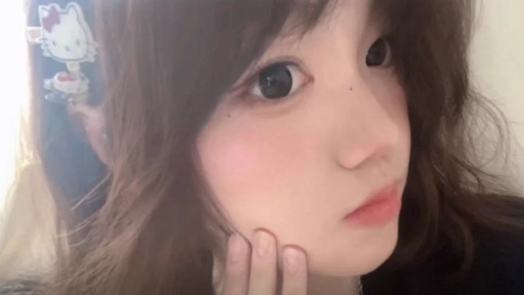 脱光了差点被发现🥺 https://t.co/aUlVtRM44g