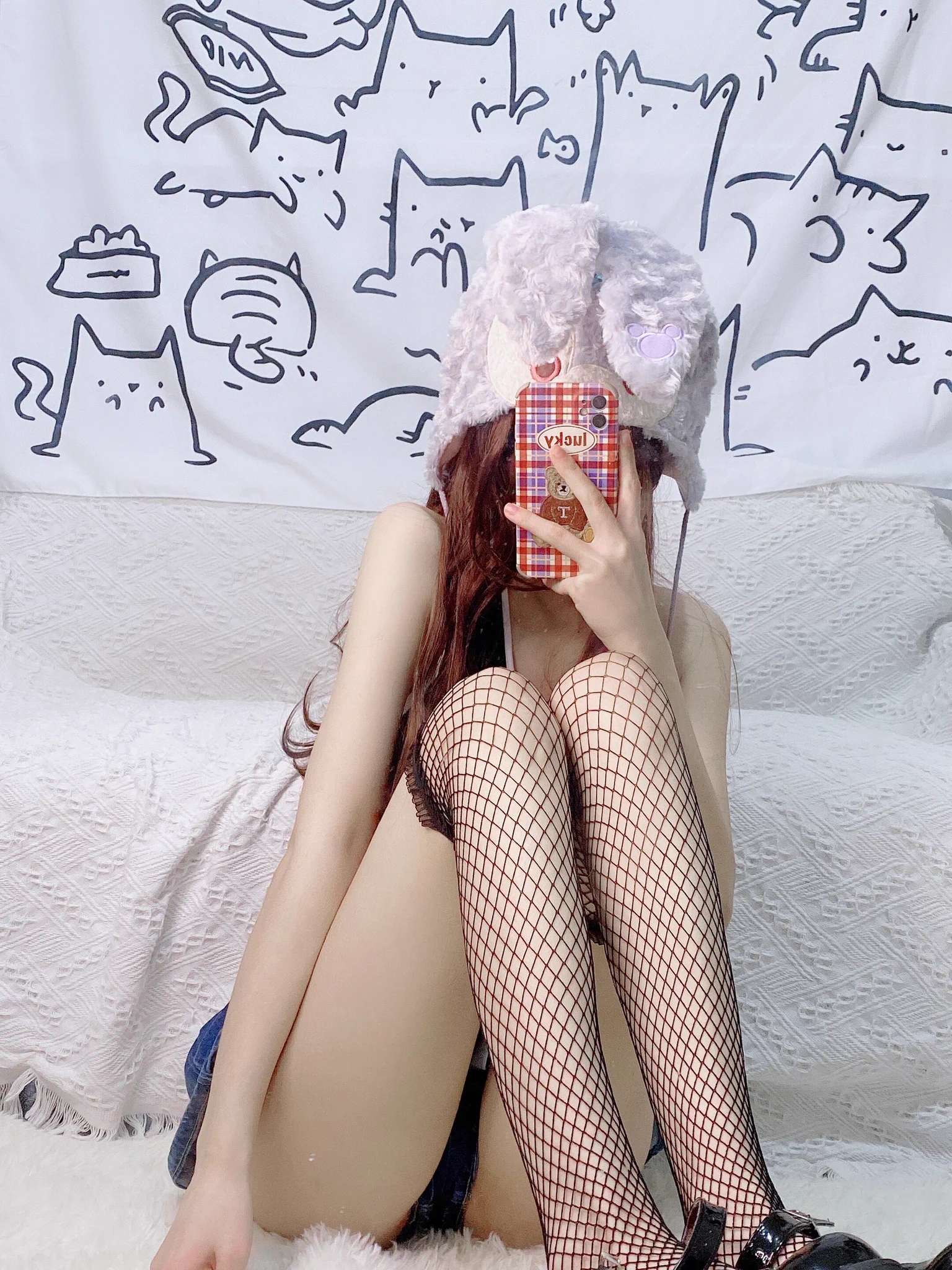 网黄这个词，不仅是我的个人标签，更是我与这个世界的一场深度对话。 ——它让我的身体，经历，知识，视角等等的一切被看见，被认同，让我渺小的价值被充分有效的无限放大。 https://t.co/OaPnQnqqmi