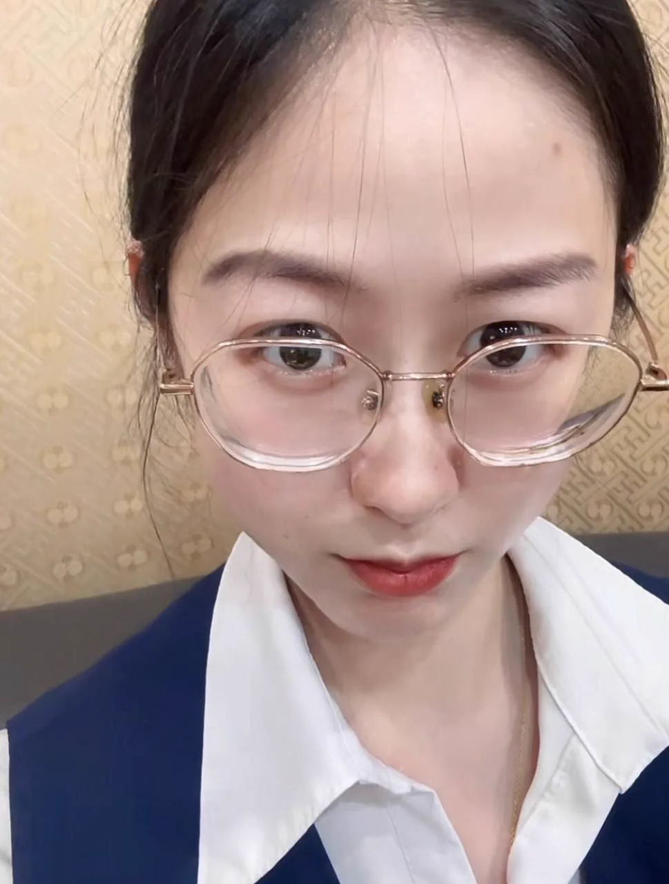 人前小绵羊，人后大灰狼。我的反差让你又爱又怕。表面上是那个可爱的小白兔，实际上却是那个掌控全局情趣的高手。走近我，你还能hold住吗？ https://t.co/IIstoPboNS