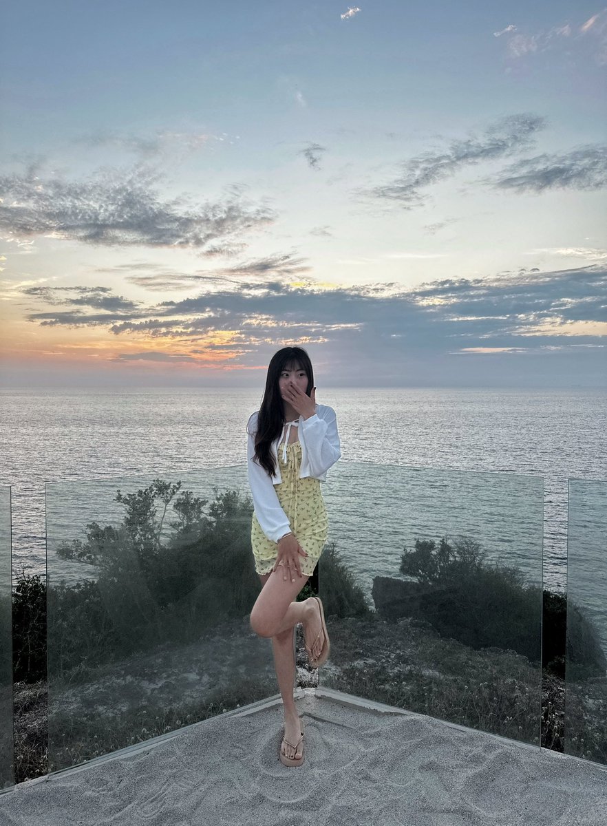 喜歡被大海擁抱的感覺🩵 https://t.co/x0fuIWRbxh