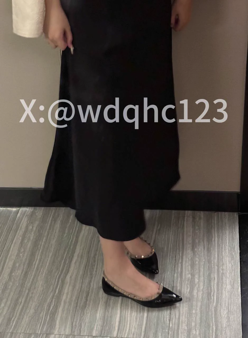 黑丝平底鞋 穿搭天花板拉 https://t.co/xLWxRso1Fw