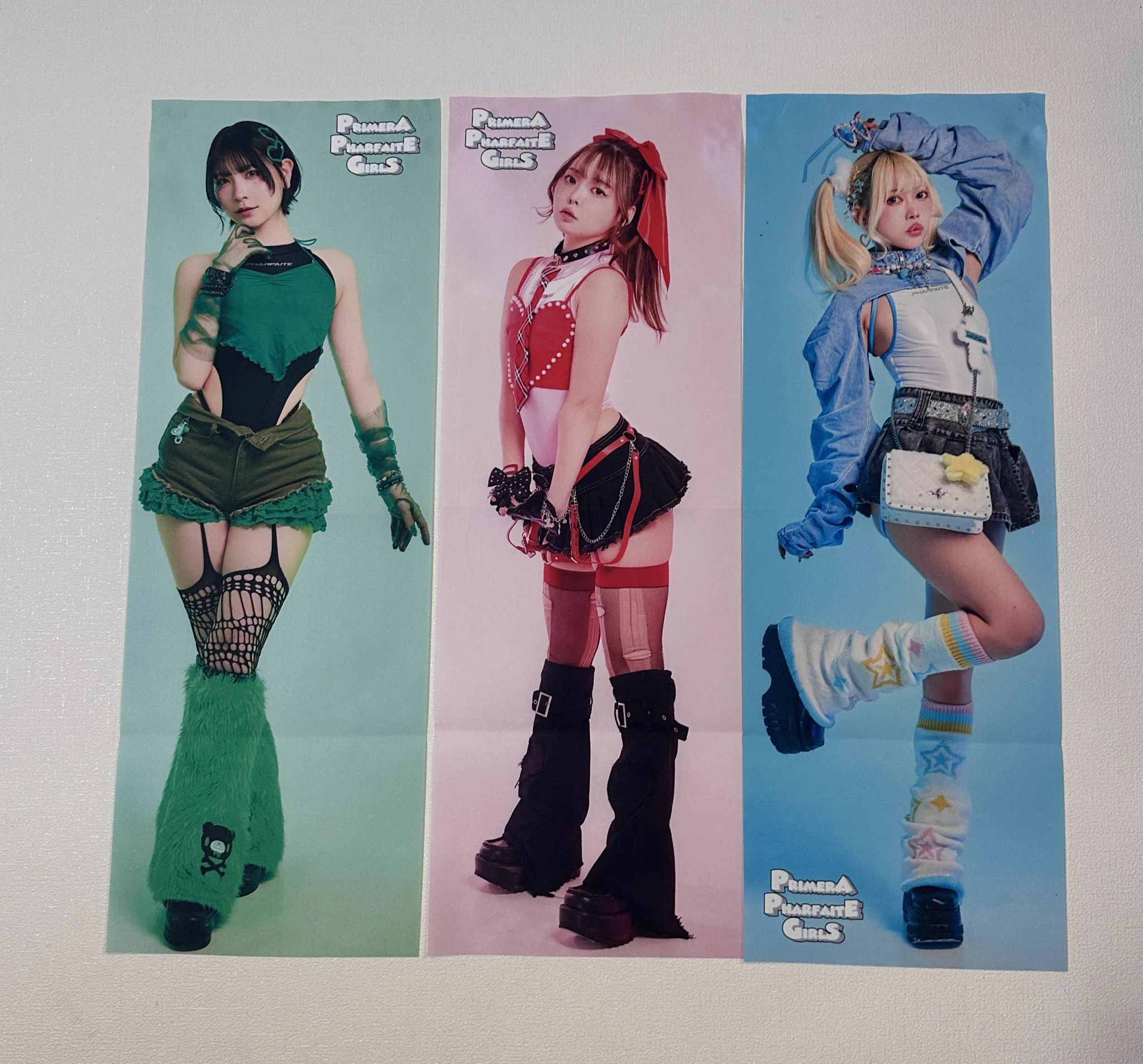 と、届いたッ！！手にする人間は果たしているのか…自分のパスターだけなんか届かないな…大丈夫か…？ https://t.co/VtF6tNj8jo
