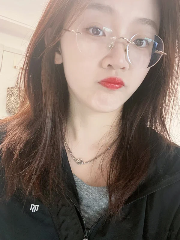 被体育生线下单杀 谁懂这种帅气的脸 .完美肌肉的线条 而且做爱 一晚上还可以内射我五次 ～ 这个才是重点 我只能说年轻真好 好久没有被操的这么爽了.想和我约 可以私信报名... https://t.co/R8647ImSHD